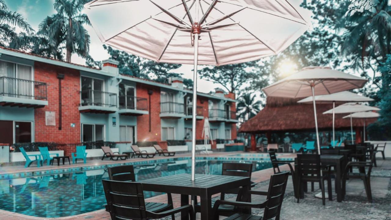 Hotel Y Restaurante Meson Del Gitano Caucasia Esterno foto